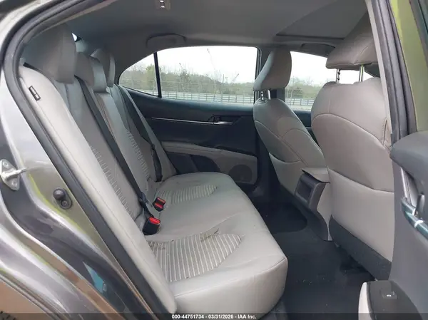 4T1B11HKXKU786933 2019 TOYOTA CAMRY - Image 8