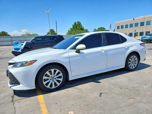 4T1B11HKXKU786947 2019 TOYOTA CAMRY - Image 1