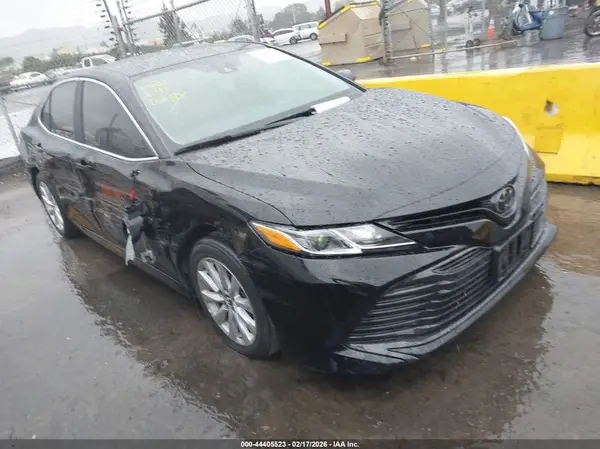 4T1B11HKXKU797303 2019 TOYOTA CAMRY - Image 1