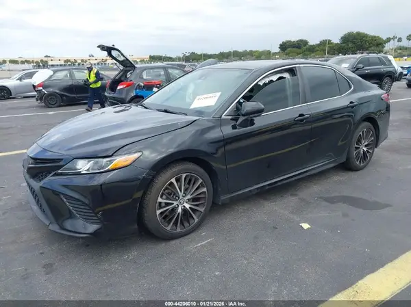 4T1B11HKXKU799097 2019 TOYOTA CAMRY - Image 2