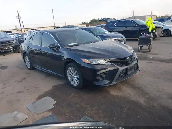 4T1B11HKXKU804153 2019 TOYOTA CAMRY - Image 1