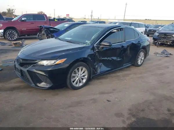 4T1B11HKXKU804153 2019 TOYOTA CAMRY - Image 2