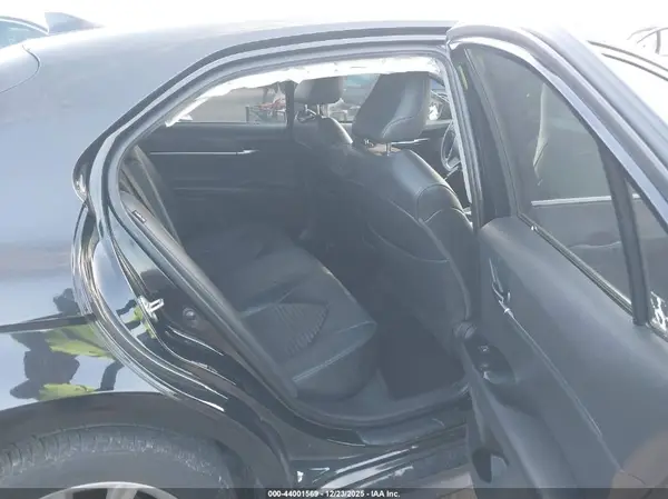 4T1B11HKXKU804153 2019 TOYOTA CAMRY - Image 8