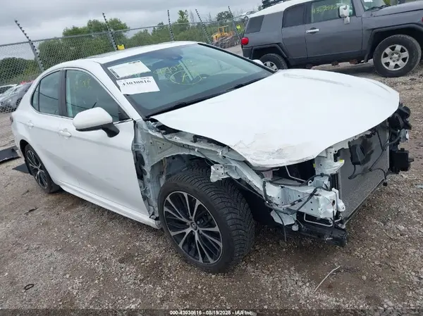 4T1B11HKXKU804671 2019 TOYOTA CAMRY - Image 1