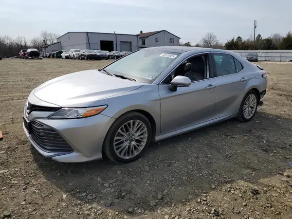 4T1B11HKXKU804685 2019 TOYOTA CAMRY - Image 1