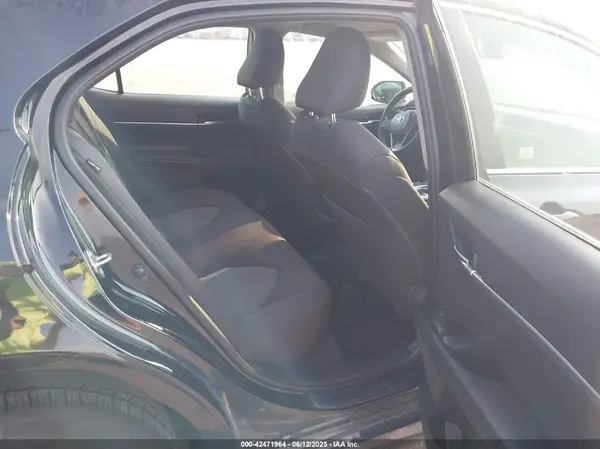 4T1B11HKXKU807912 2019 TOYOTA CAMRY - Image 8