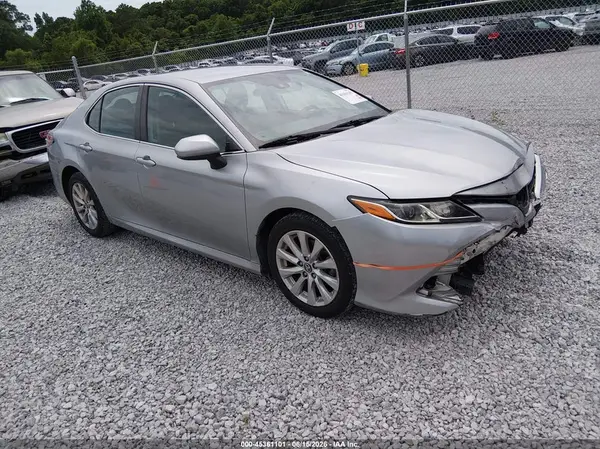 4T1B11HKXKU809210 2019 TOYOTA CAMRY - Image 1