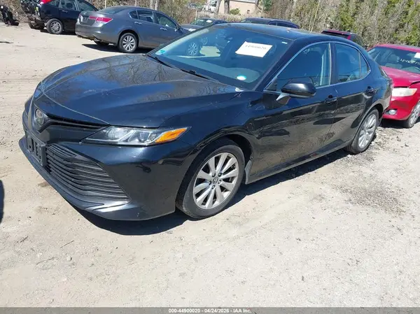 4T1B11HKXKU809532 2019 TOYOTA CAMRY - Image 2