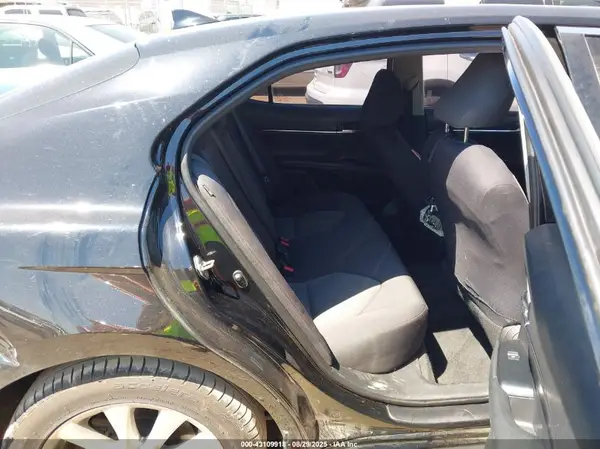 4T1B11HKXKU811460 2019 TOYOTA CAMRY - Image 8