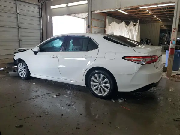 4T1B11HKXKU812947 2019 TOYOTA CAMRY - Image 2