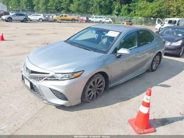 4T1B11HKXKU815377 2019 TOYOTA CAMRY - Image 2