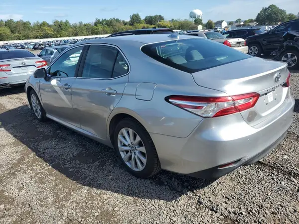 4T1B11HKXKU817436 2019 TOYOTA CAMRY - Image 2