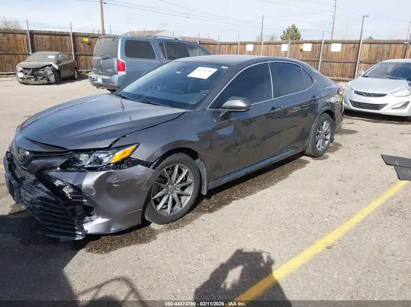 4T1B11HKXKU819459 2019 TOYOTA CAMRY - Image 2