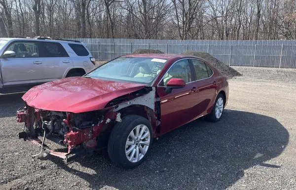 4T1B11HKXKU820031 2019 TOYOTA CAMRY - Image 2