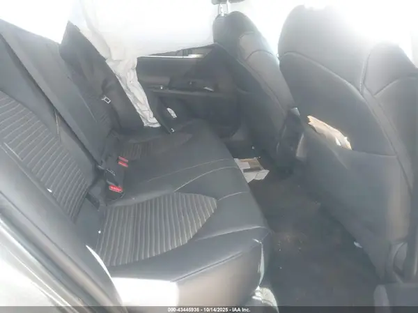 4T1B11HKXKU820398 2019 TOYOTA CAMRY - Image 8