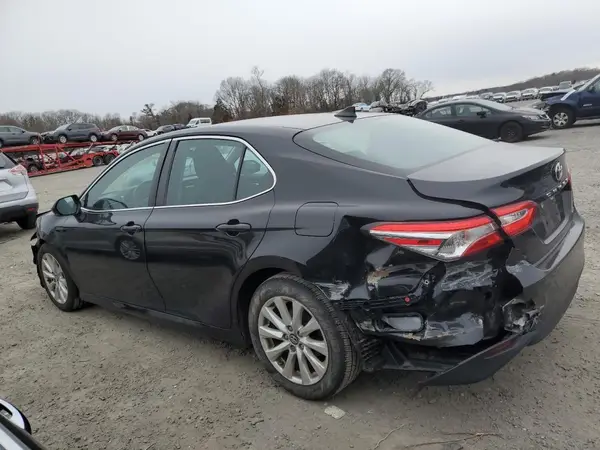 4T1B11HKXKU820627 2019 TOYOTA CAMRY - Image 2