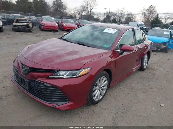4T1B11HKXKU821258 2019 TOYOTA CAMRY - Image 2