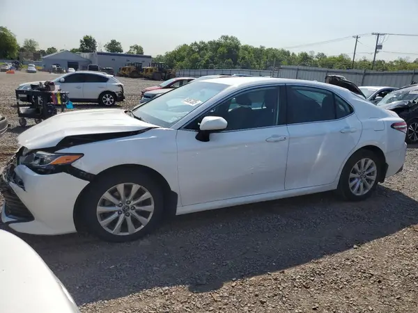 4T1B11HKXKU822944 2019 TOYOTA CAMRY - Image 1