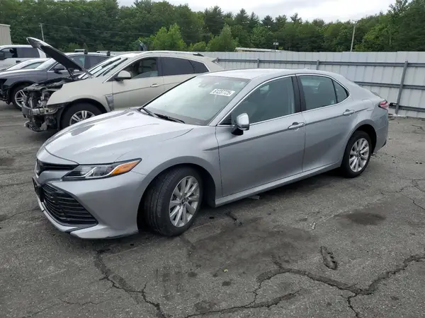4T1B11HKXKU823561 2019 TOYOTA CAMRY - Image 1