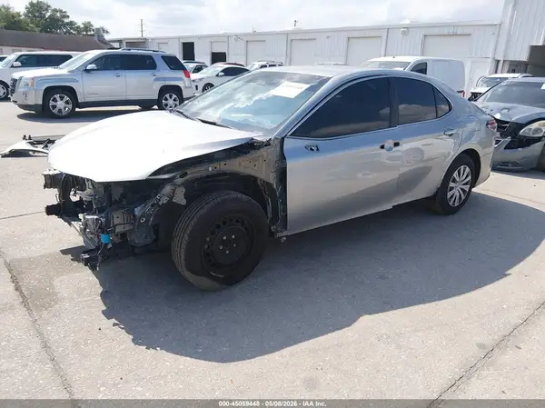 4T1B11HKXKU824628 2019 TOYOTA CAMRY - Image 2