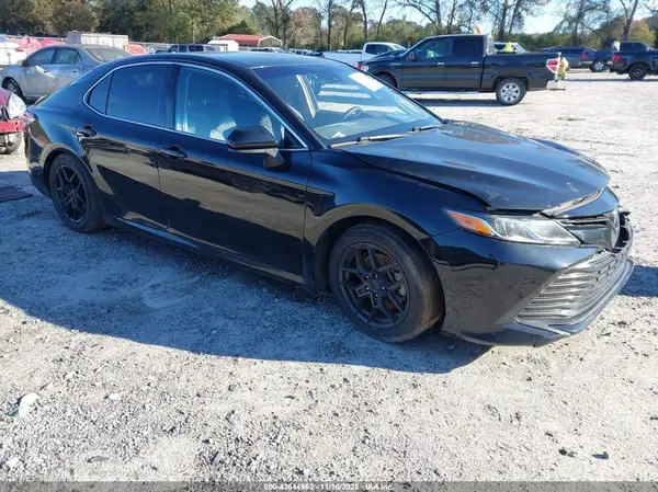 4T1B11HKXKU824726 2019 TOYOTA CAMRY - Image 1