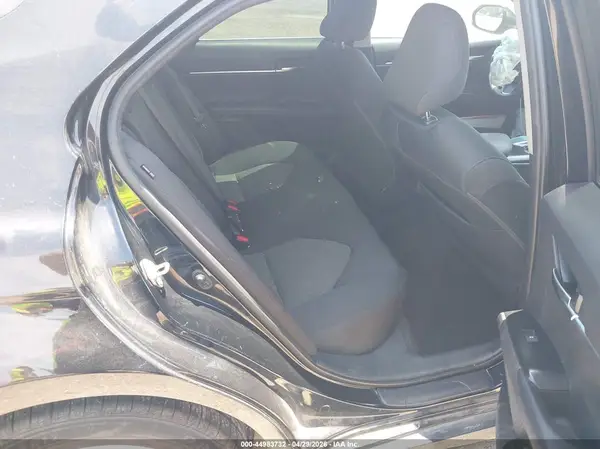 4T1B11HKXKU824757 2019 TOYOTA CAMRY - Image 8