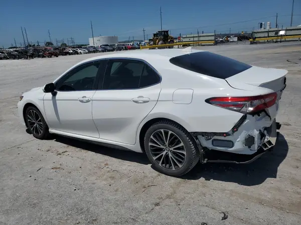4T1B11HKXKU833135 2019 TOYOTA CAMRY - Image 2