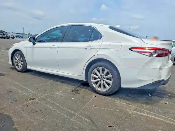4T1B11HKXKU833782 2019 TOYOTA CAMRY - Image 2