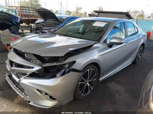 4T1B11HKXKU835077 2019 TOYOTA CAMRY - Image 2