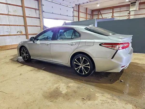 4T1B11HKXKU843163 2019 TOYOTA CAMRY - Image 2