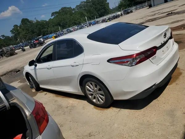 4T1B11HKXKU848511 2019 TOYOTA CAMRY - Image 2