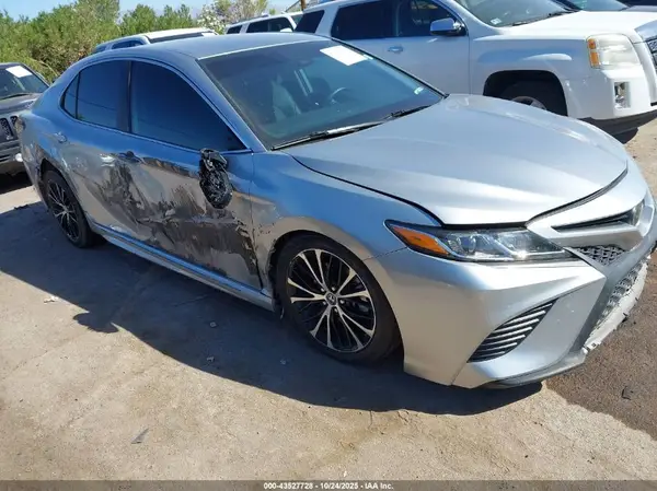 4T1B11HKXKU852087 2019 TOYOTA CAMRY - Image 1