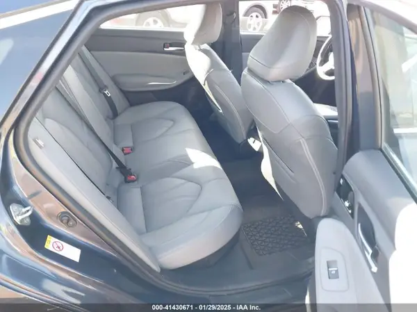 4T1B21FB0KU003585 2019 TOYOTA AVALON - Image 8