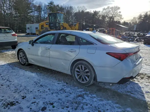 4T1B21FB0KU005529 2019 TOYOTA AVALON - Image 2