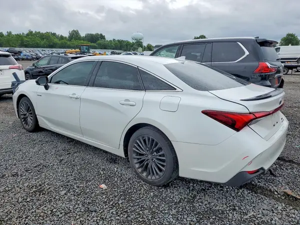 4T1B21FB2KU002700 2019 TOYOTA AVALON - Image 2