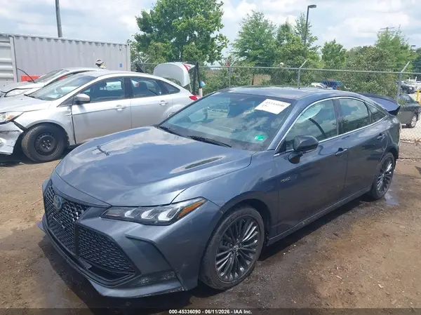 4T1B21FB2KU004379 2019 TOYOTA AVALON - Image 2