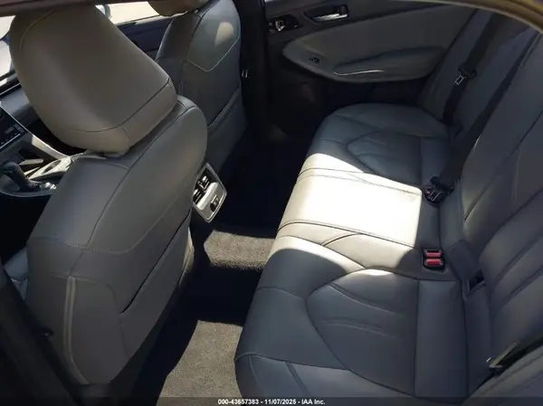 4T1B21FB4KU003301 2019 TOYOTA AVALON - Image 8