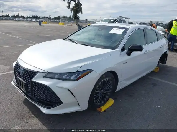 4T1B21FB4KU004612 2019 TOYOTA AVALON - Image 2