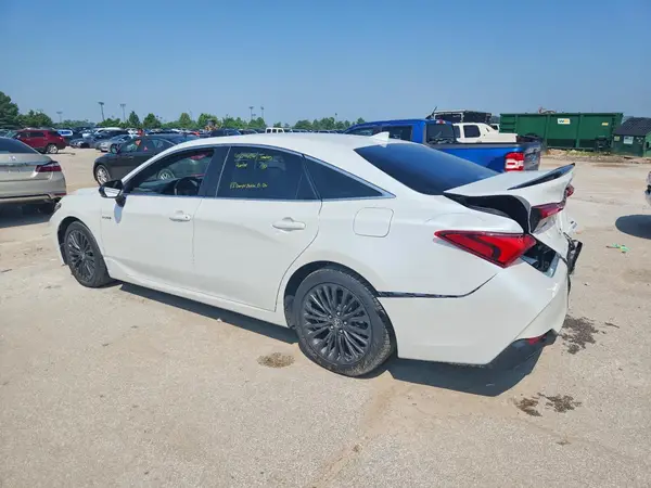 4T1B21FB5KU002819 2019 TOYOTA AVALON - Image 2