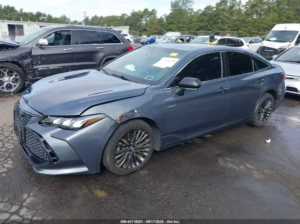 4T1B21FB6KU004644 2019 TOYOTA AVALON - Image 2