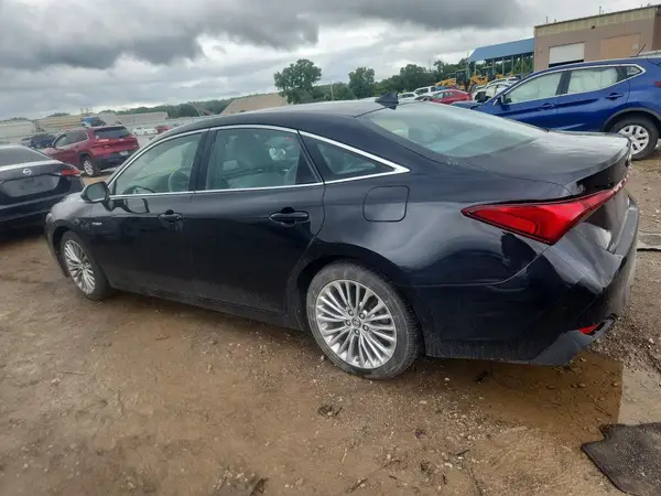 4T1B21FB7KU007939 2019 TOYOTA AVALON - Image 2