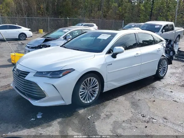 4T1B21FB7KU010095 2019 TOYOTA AVALON - Image 2