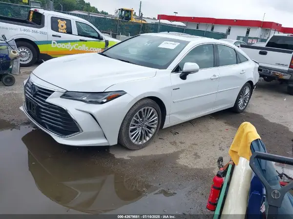 4T1B21FB7KU011831 2019 TOYOTA AVALON - Image 2