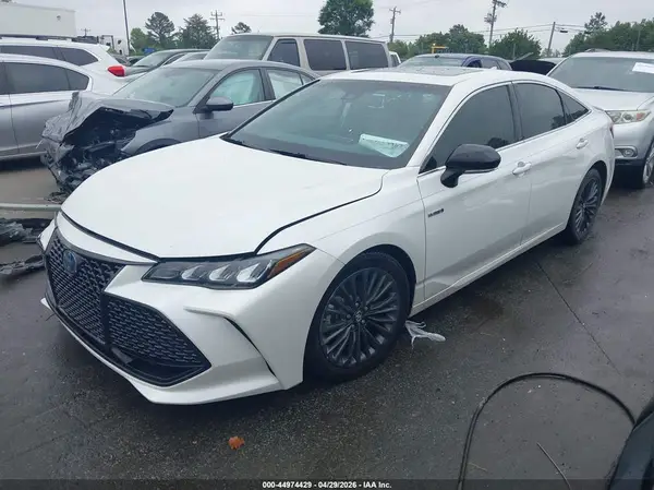 4T1B21FB8KU004127 2019 TOYOTA AVALON - Image 2