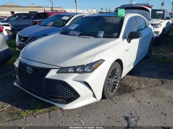 4T1B21FB8KU004368 2019 TOYOTA AVALON - Image 2