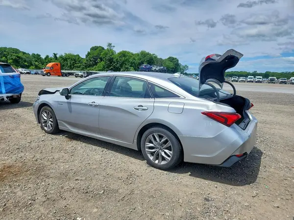 4T1B21FB8KU006749 2019 TOYOTA AVALON - Image 2