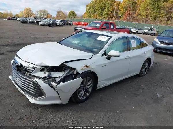 4T1B21FB8KU009683 2019 TOYOTA AVALON - Image 2