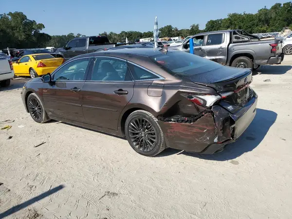 4T1B21FB9KU001284 2019 TOYOTA AVALON - Image 2