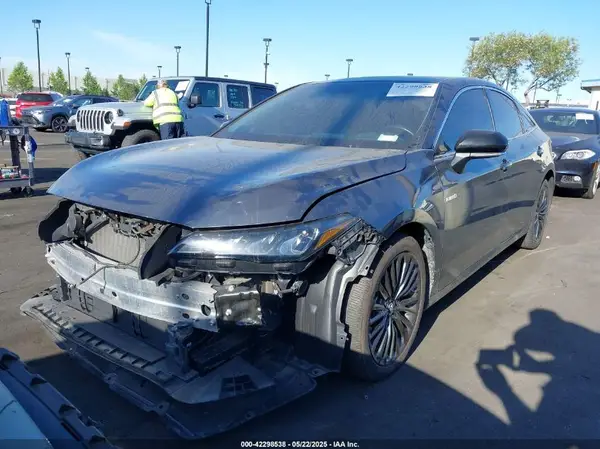 4T1B21FB9KU004444 2019 TOYOTA AVALON - Image 2