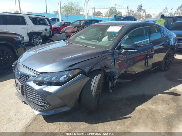 4T1B21FB9KU004539 2019 TOYOTA AVALON - Image 2